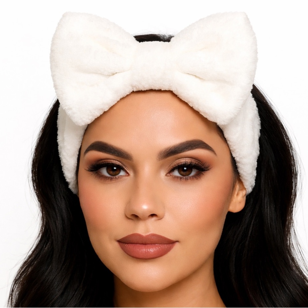 White Plush Bow Spa Headband Soft Fleece Makeup Skincare Hair Wrap